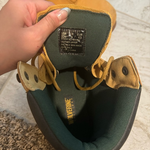 Men’s Wolverine Thermolite Work Boots, size 10 - Picture 2 of 4